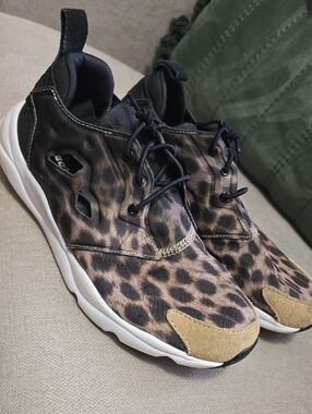 Reebok Furylite Cheeta Print Sneakers SZ 8